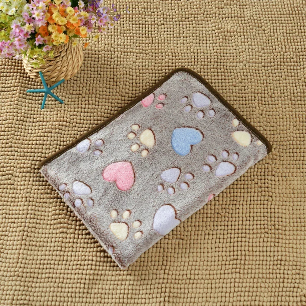 Cozy Fleece Pet Blanket - Soft Sleeping Mat for Dogs & Cats