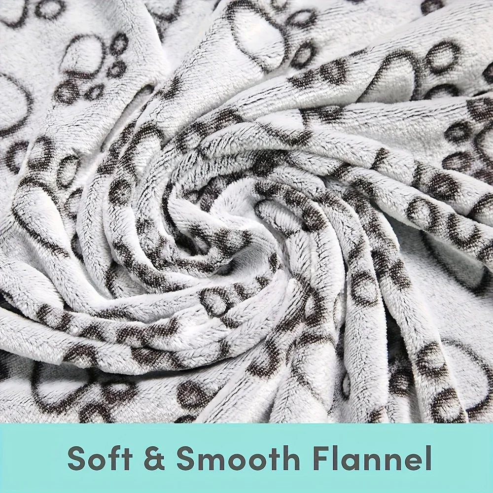 Cozy Fleece Pet Blanket - Soft Sleeping Mat for Dogs & Cats