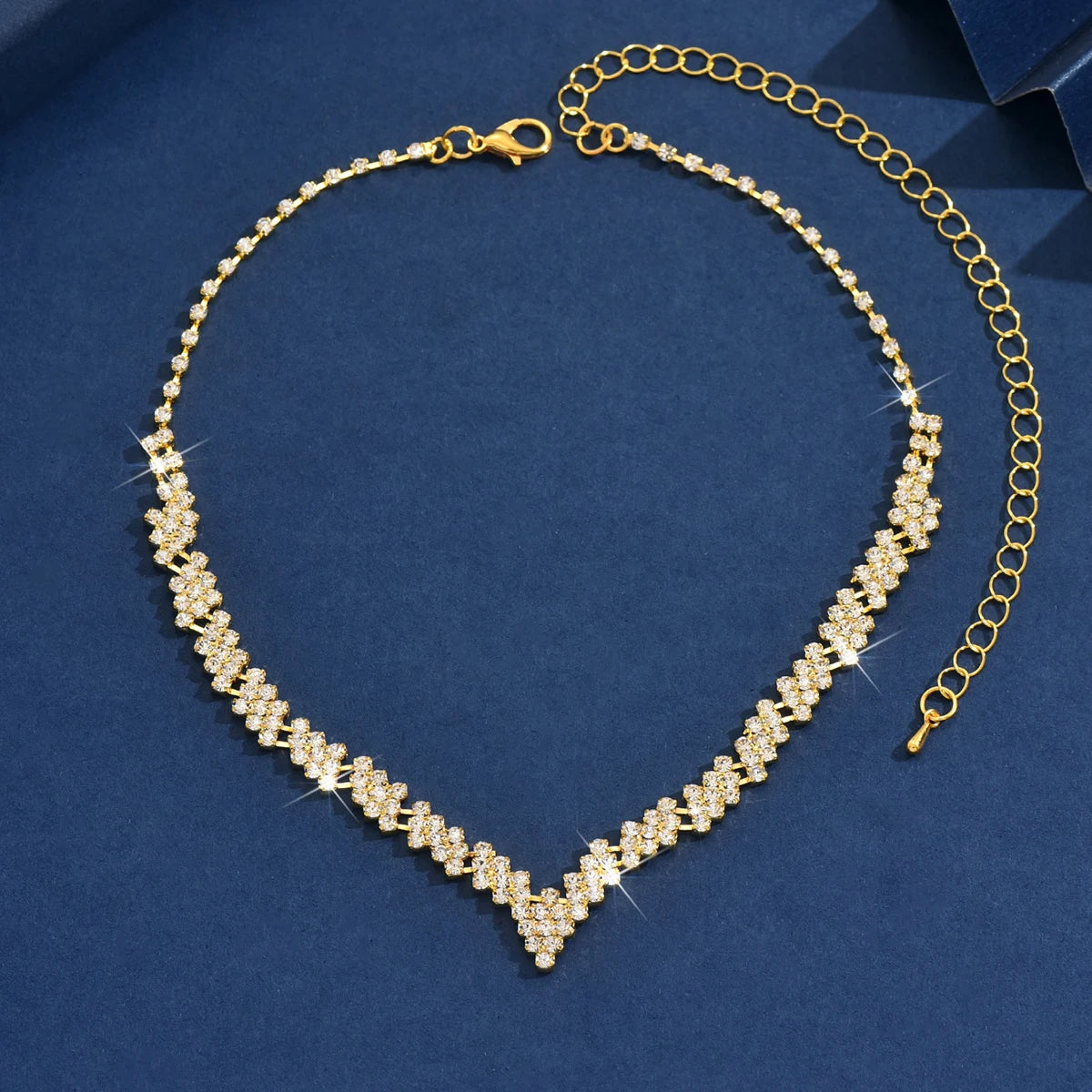 Light Luxury Geometric Rhinestone Chain Necklace – Minimalist Elegant Accessory for Women