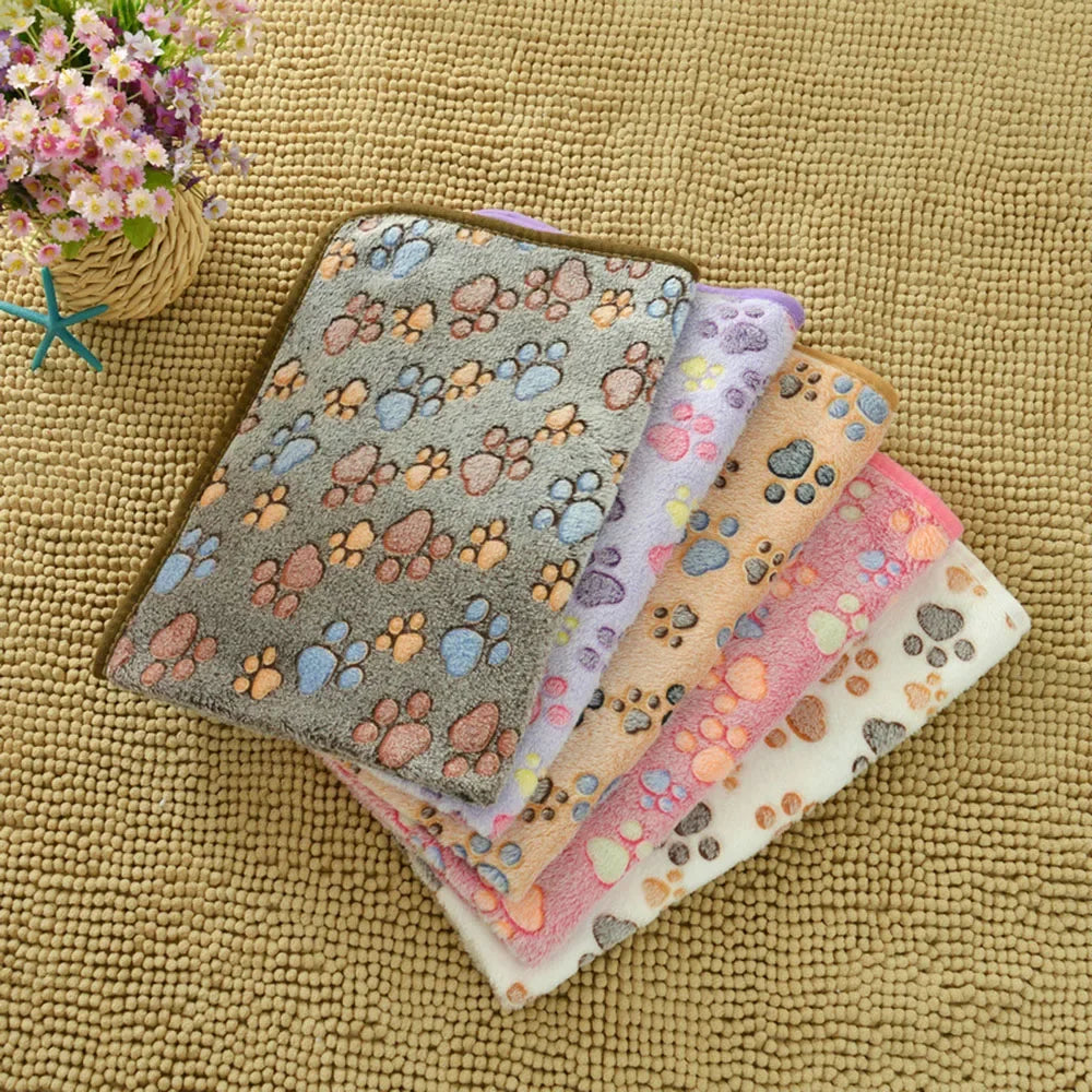 Cozy Fleece Pet Blanket - Soft Sleeping Mat for Dogs & Cats