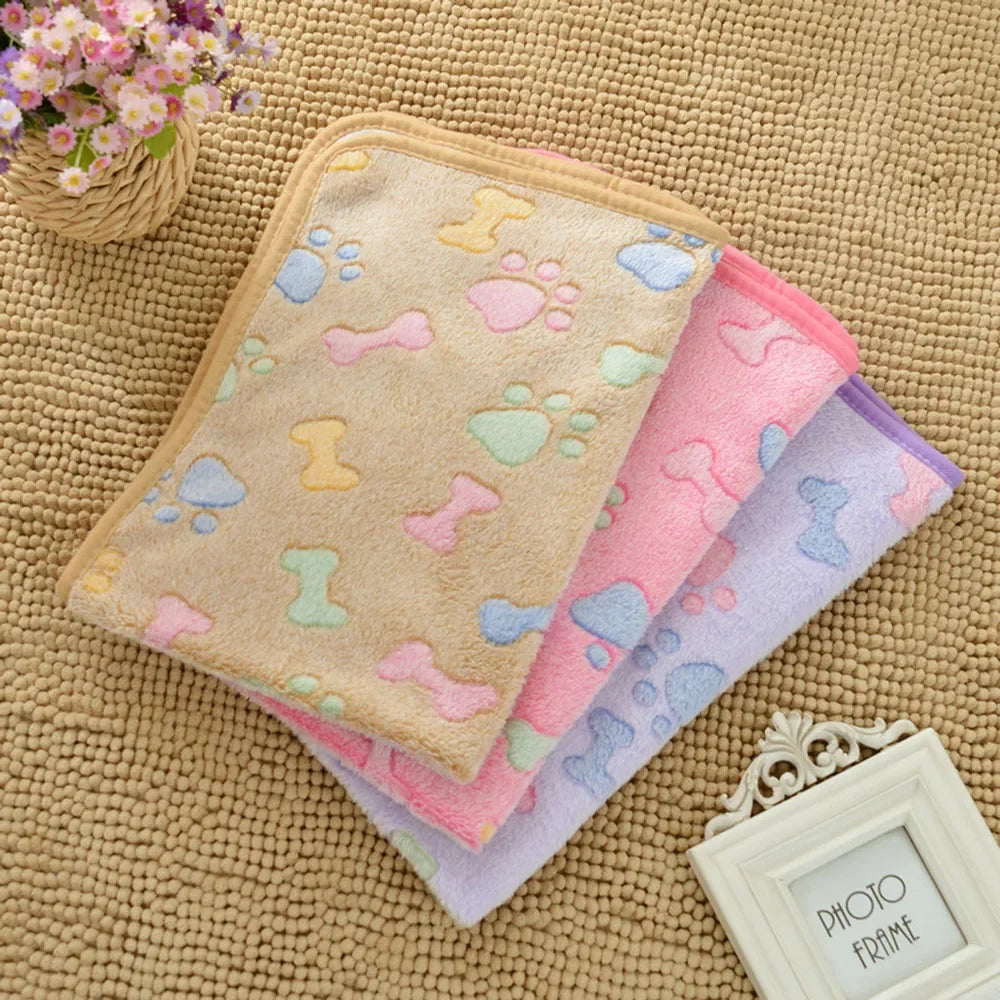 Cozy Fleece Pet Blanket - Soft Sleeping Mat for Dogs & Cats