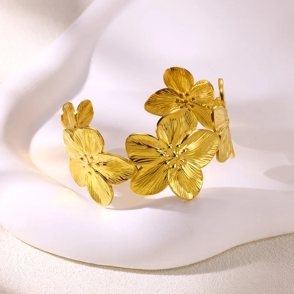 Flower Chunky Opening Bangles For Women Waterproof Stainless Steel Flowers Wide Bracelet Party Wedding Hand Jewelry Elegant Gift