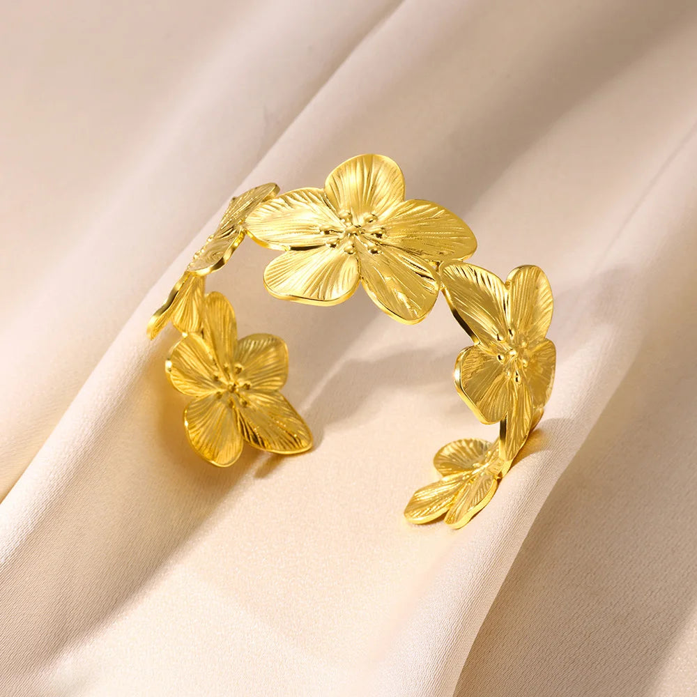 Flower Chunky Opening Bangles For Women Waterproof Stainless Steel Flowers Wide Bracelet Party Wedding Hand Jewelry Elegant Gift