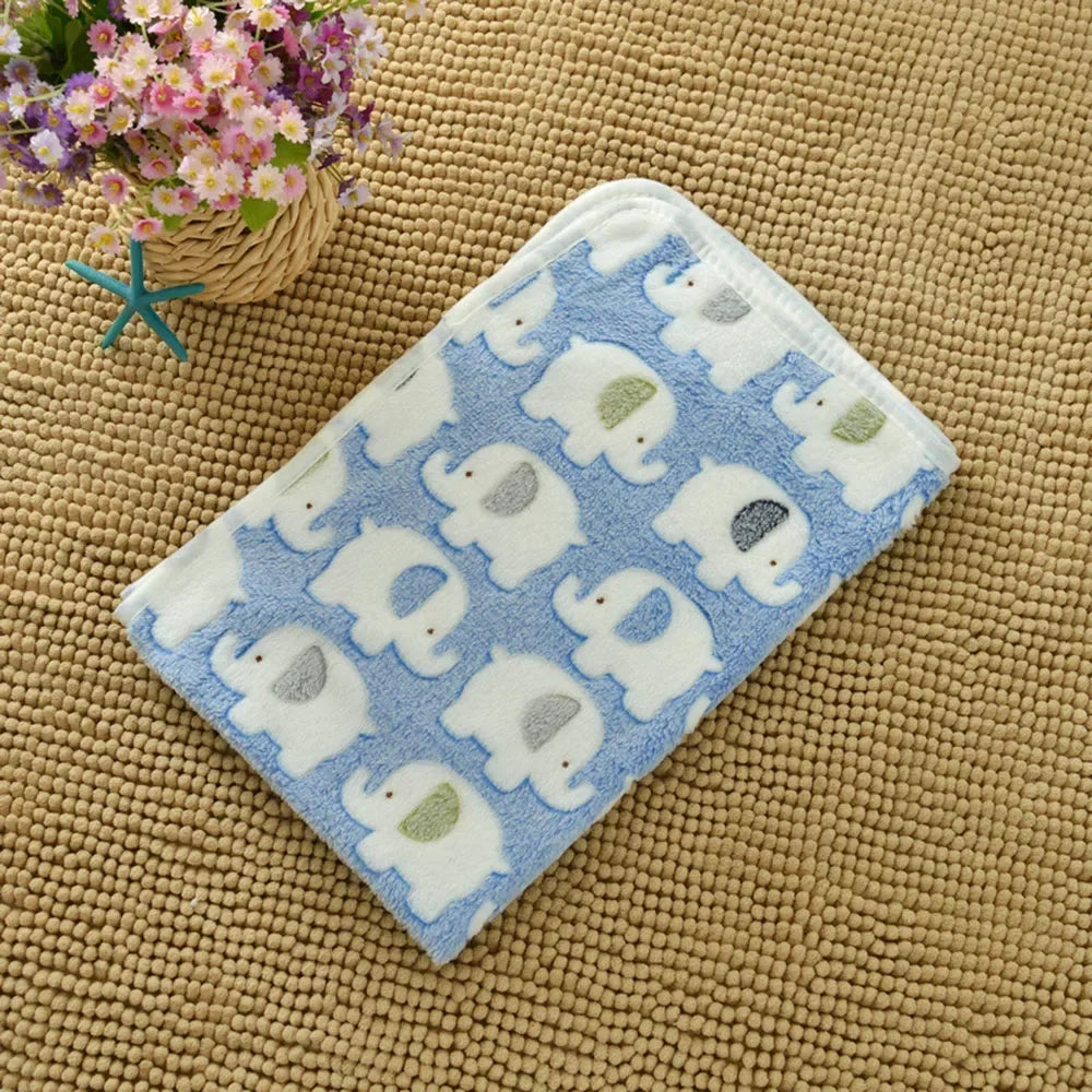 Cozy Fleece Pet Blanket - Soft Sleeping Mat for Dogs & Cats