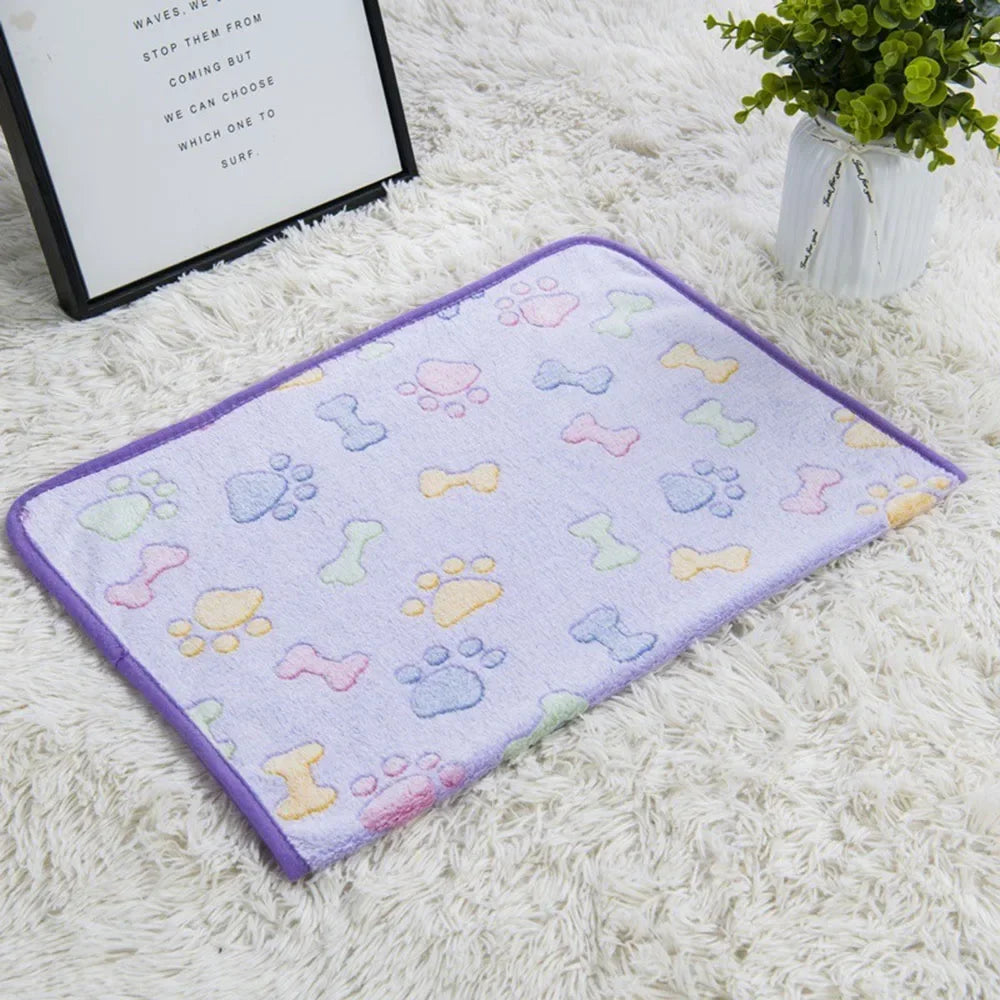 Cozy Fleece Pet Blanket - Soft Sleeping Mat for Dogs & Cats