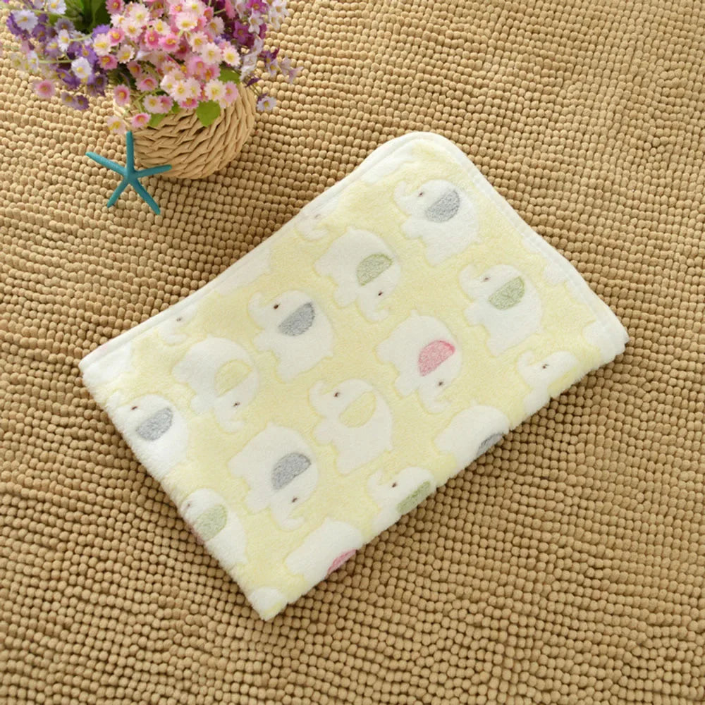 Cozy Fleece Pet Blanket - Soft Sleeping Mat for Dogs & Cats