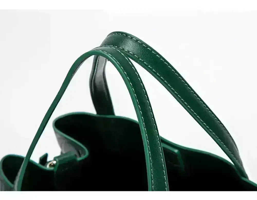 CH Large Capacity Handbag Luxury Brand Temperament Letter Print with Lock Design 2025 Trendy Women's Crossbody Bag
