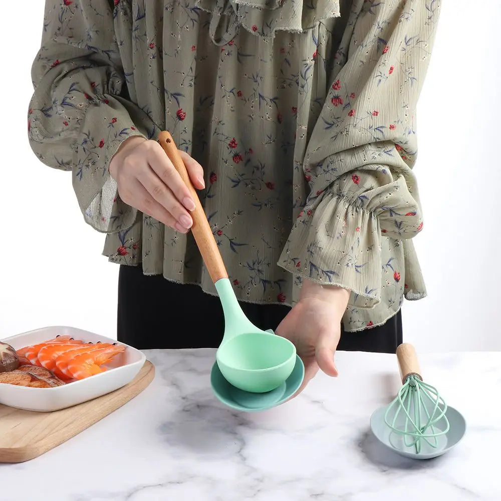 Silicone Spoon Holder Rest Pad Kitchen Utensils Spatula Eggbeater Heat Resistant Placemat Tray Insulation Mats Kitchen Tools