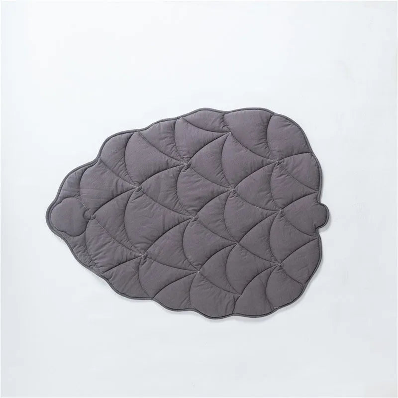 Leaf-Shaped Cooling Mat for Dogs & Cats - Breathable, Washable Summer Bed