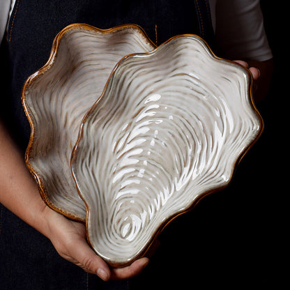 Shell-Shaped Ceramic Serving Plate – Creative Decorative Dish for Snacks & Appetizers