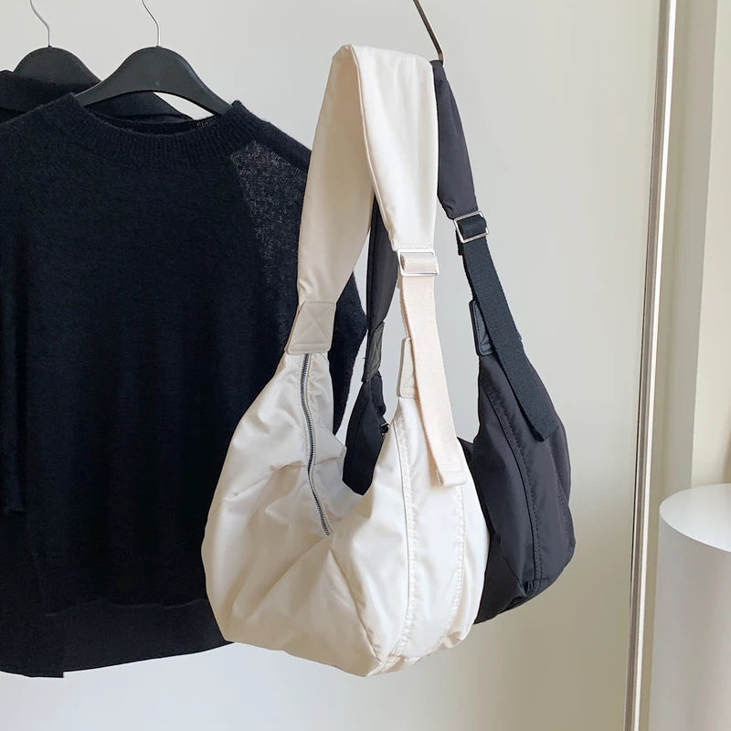 New Fashion Summer Large Capacity Casual Women Shoulder Bag Korean Style Hobos Bag Youth Crossbody Shoulder Bag