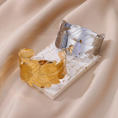 Classic Gold Leaf Opening Bangle – Stainless Steel Bracelet for Women