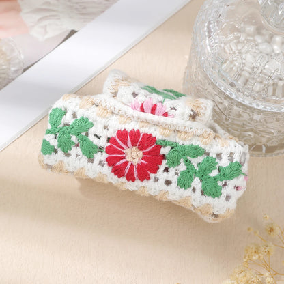 Crochet Knitting Hair Claw Clip – Handmade Boho Floral Hairpin for Women