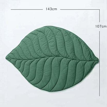 Leaf-Shaped Cooling Mat for Dogs & Cats - Breathable, Washable Summer Bed - BeeTrendyShop.COM
