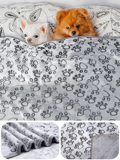 Cozy Fleece Pet Blanket - Soft Sleeping Mat for Dogs & Cats - BeeTrendyShop.COM