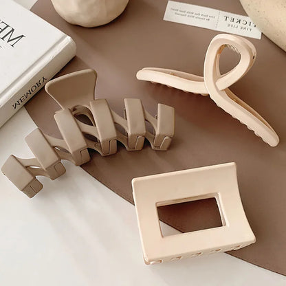 Large Acrylic Hair Claw Clip – Korean Style Coffee Color Hairpin for Women & Girls