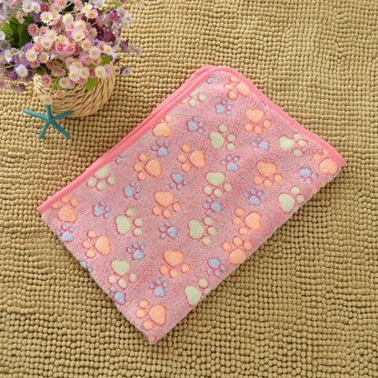 Cozy Fleece Pet Blanket - Soft Sleeping Mat for Dogs & Cats - BeeTrendyShop.COM