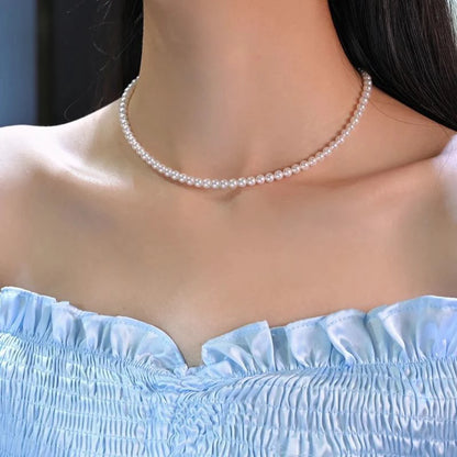 Classic White Pearl Choker Necklace – Elegant Beaded Chain