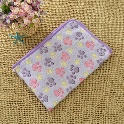 Cozy Fleece Pet Blanket - Soft Sleeping Mat for Dogs & Cats - BeeTrendyShop.COM