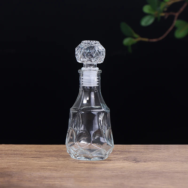 Mini Whiskey Decanter Bottle – 100/150ml Crystal Glass with 3D Carved Cap