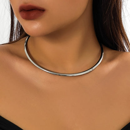 Chunky Circle Torques Choker Necklace – Elegant Women’s Collar