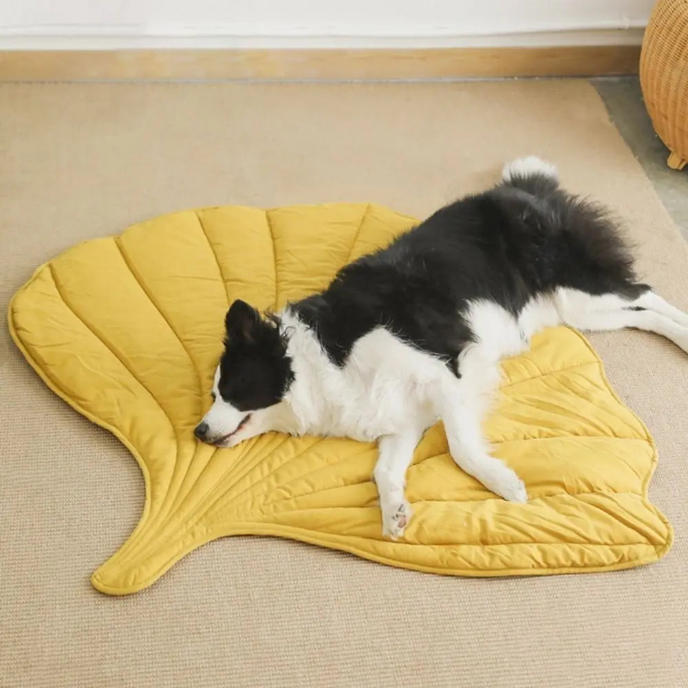 Leaf-Shaped Cooling Mat for Dogs & Cats - Breathable, Washable Summer Bed