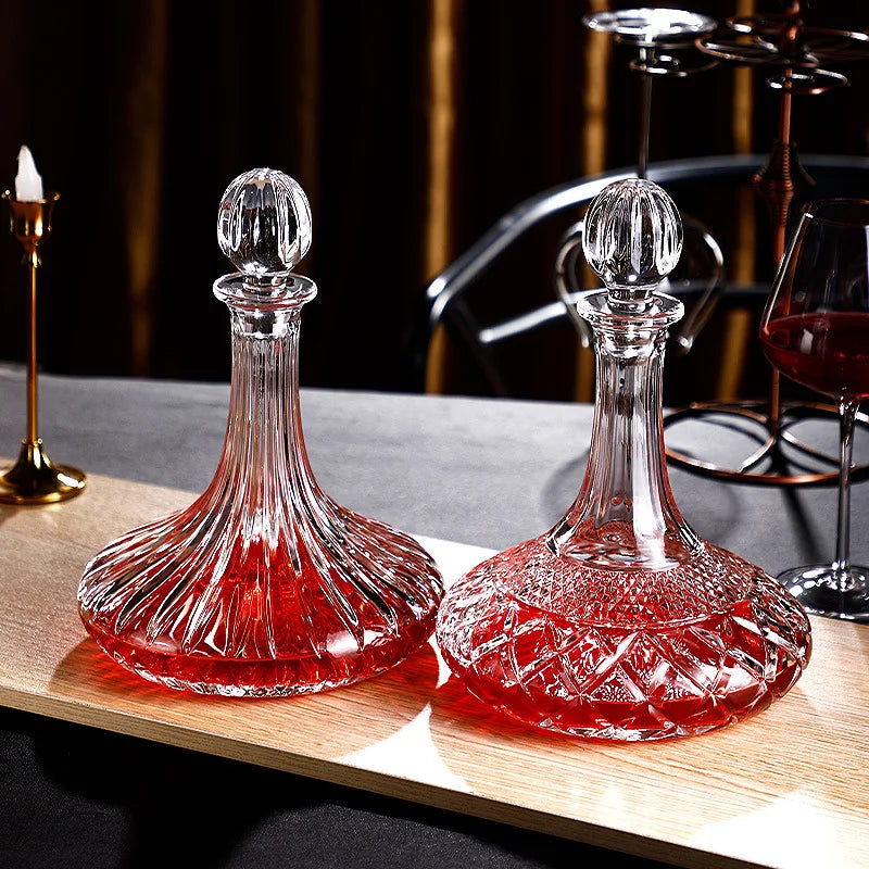 Hammer Pattern Crystal Whisky Decanter – 1100ml with Cover