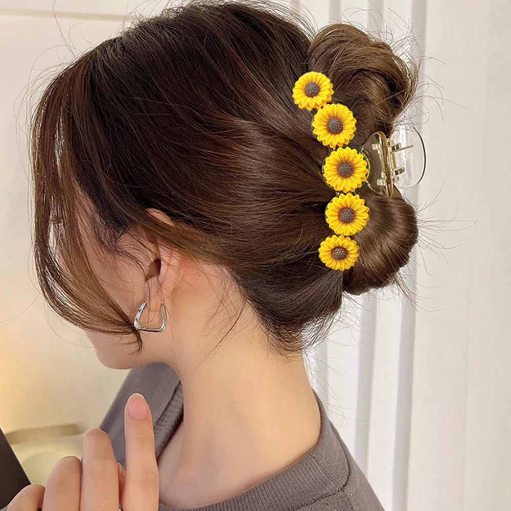Sweet Flower Hair Claw Clip – Cute Ponytail Hairpin for Women