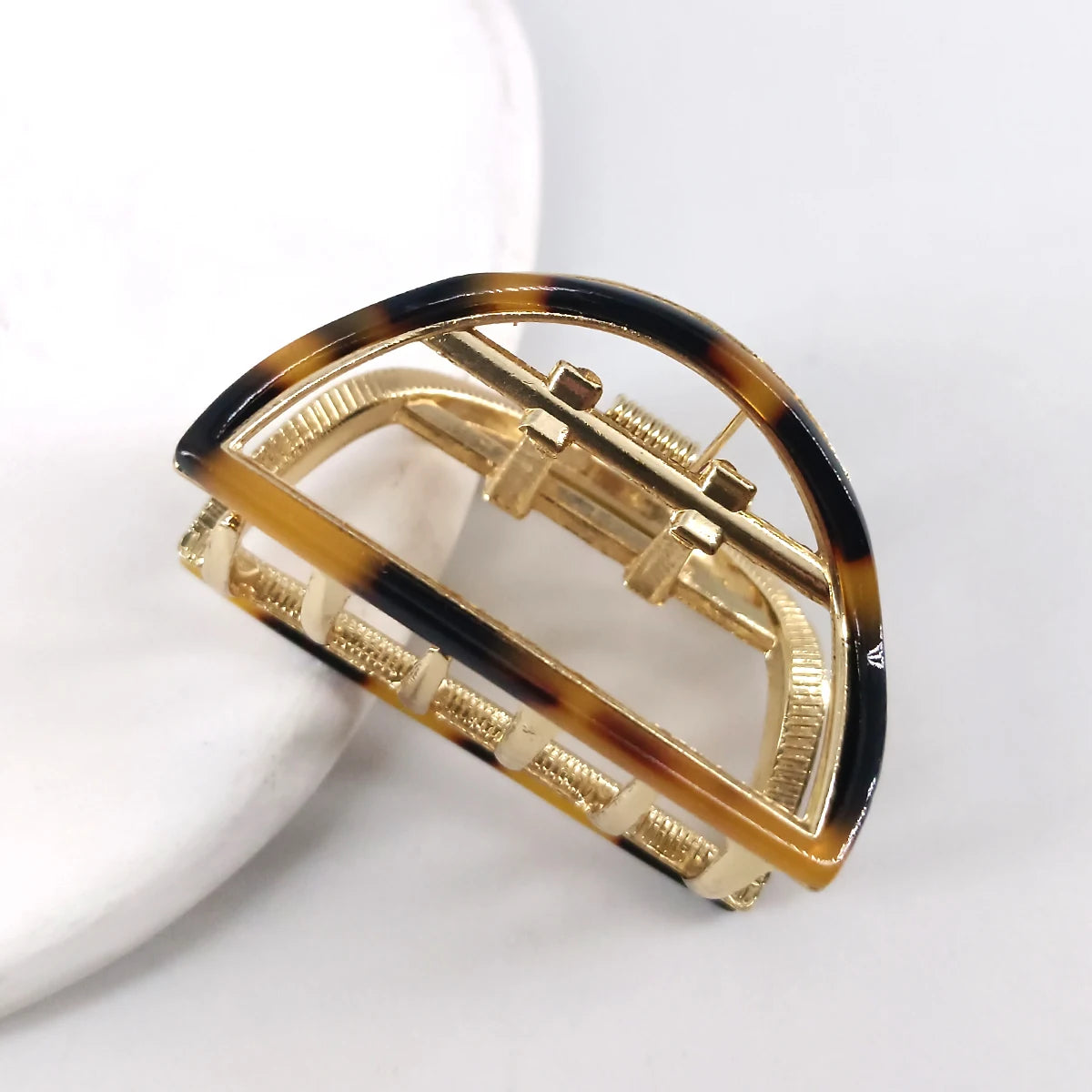 Mini Half-Round Acetate Hair Claw Clip – Fashion Hairpin Gripper for Women (5cm)