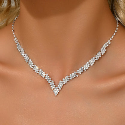 Light Luxury Geometric Rhinestone Chain Necklace – Minimalist Elegant Accessory for Women