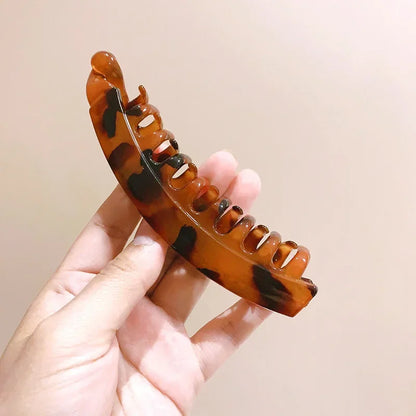 Banana Fish-Shaped Hair Clip – Solid Color Ponytail Barrette for Women