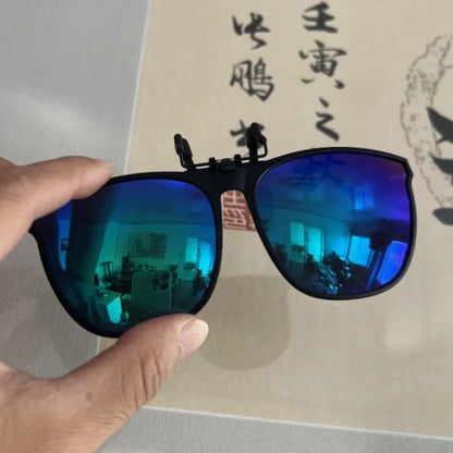Photochromic Clip-On Sunglasses – Polarized Anti-Glare Night Vision Driver Glasses