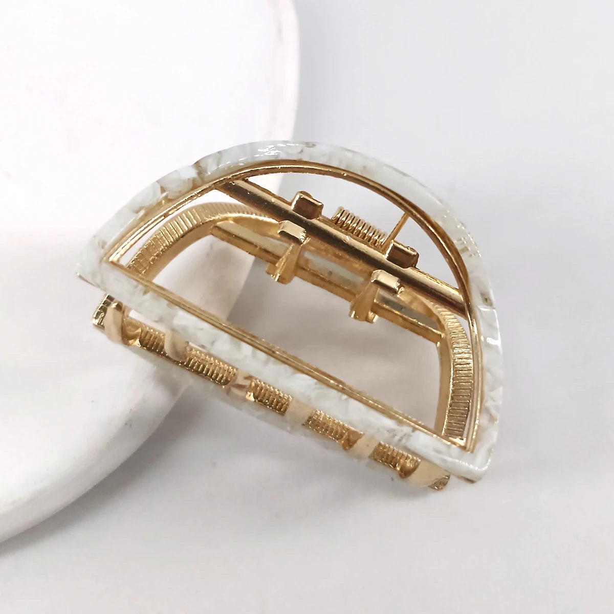 Mini Half-Round Acetate Hair Claw Clip – Fashion Hairpin Gripper for Women (5cm)
