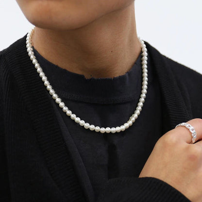 Classic White Pearl Choker Necklace – Elegant Beaded Chain