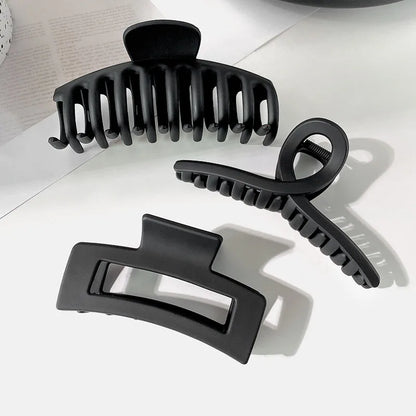 Elegant Black Geometric Hair Claw Clip – Toothed Hairpin for Women