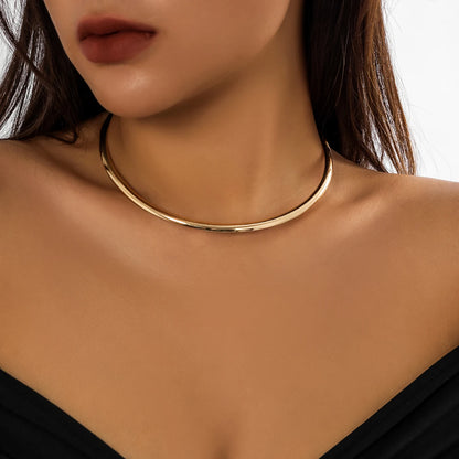 Chunky Circle Torques Choker Necklace – Elegant Women’s Collar