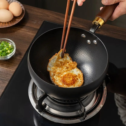 28CM Handmade Pure Iron Big Belly Frying Pan – Non-Coating Smooth Stew Pot