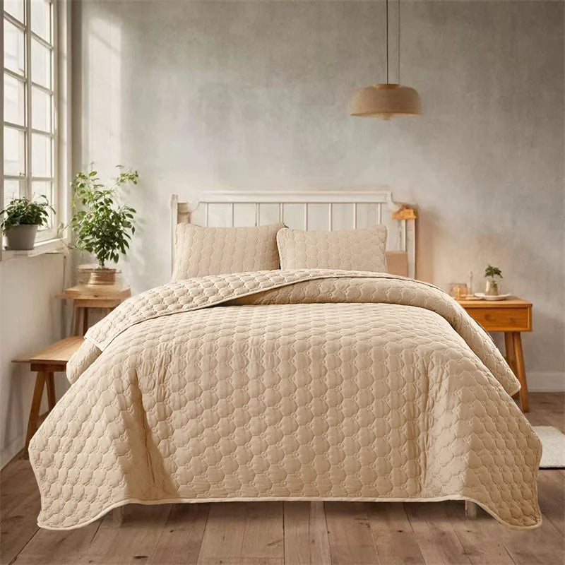 Soft All-Season Queen Quilt Bedding Set – Lightweight Coverlet with Pillow Shams