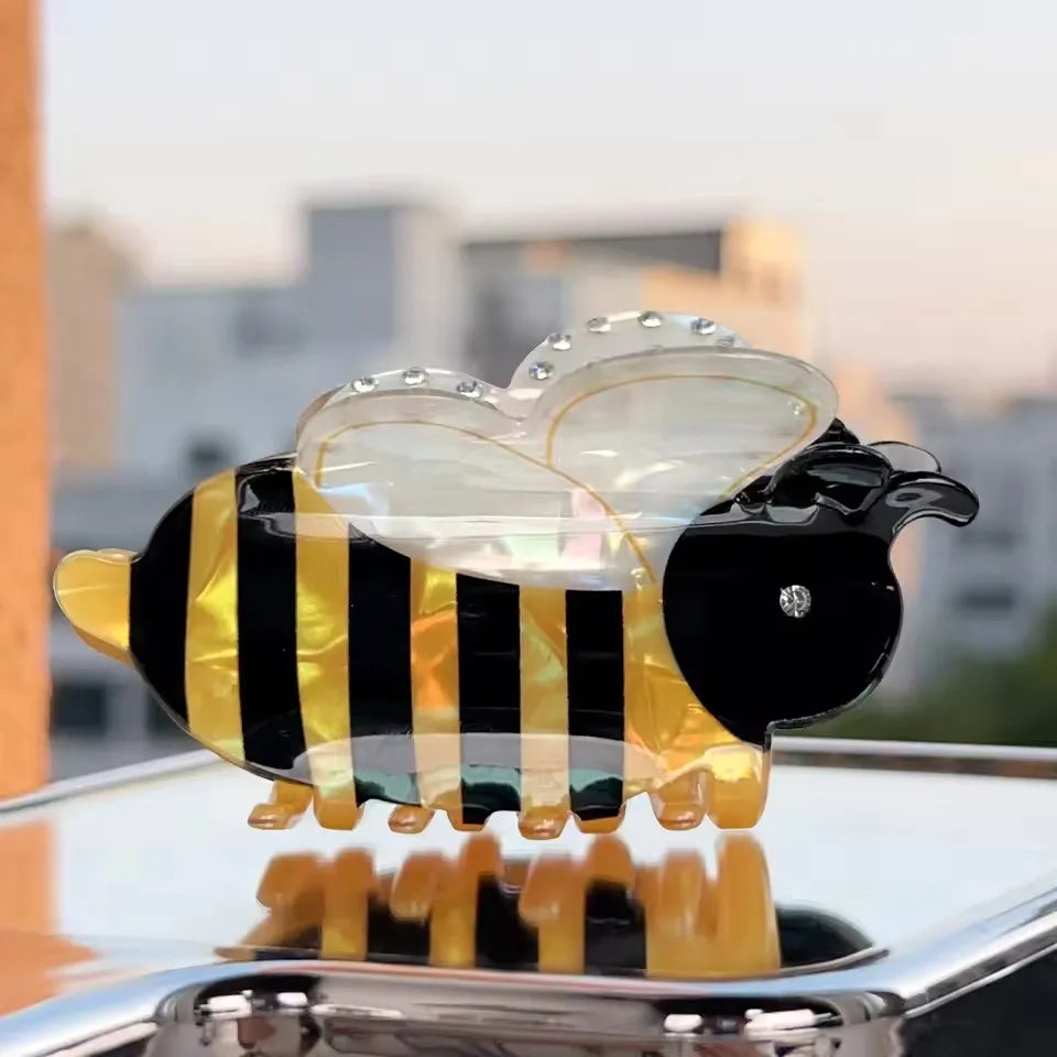 Cute Bee Hair Claw Clip – Diamond-Studded Animal Hairpin for Women