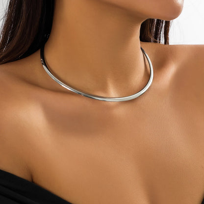 Chunky Circle Torques Choker Necklace – Elegant Women’s Collar