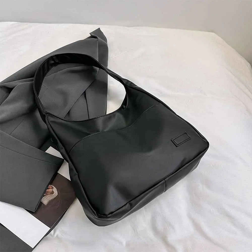 Simple and casual retro shoulder bag, trendy for casual commuting, large capacity tote bag