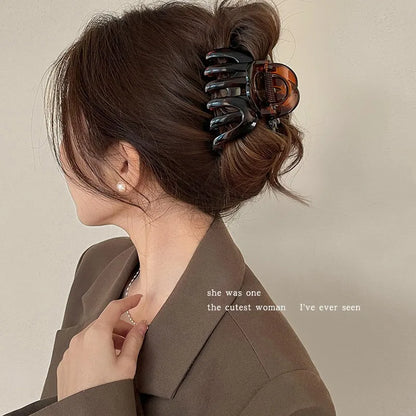 Large Hollow Out Hair Claw Clip – Plastic Crab Clamp for Women & Girls