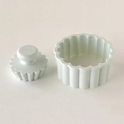 Carbon Steel Flower Lace Mini Cupcake & Cookie Mold – DIY Pastry Baking Tool