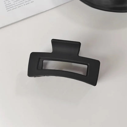 Elegant Black Geometric Hair Claw Clip – Toothed Hairpin for Women