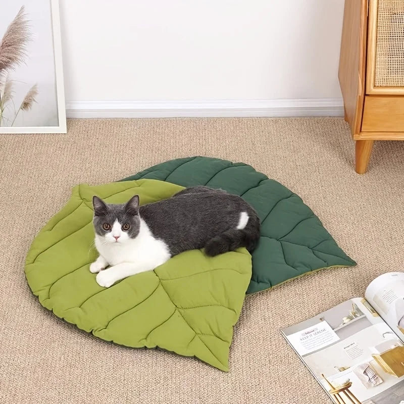 Leaf-Shaped Pet Bed - Chew-Resistant, Washable Mat for Cats & Dogs