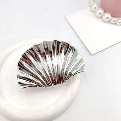 Metal Shell-Shape Hair Claw Clip – Irregular Texture Hairpin for Women & Girls