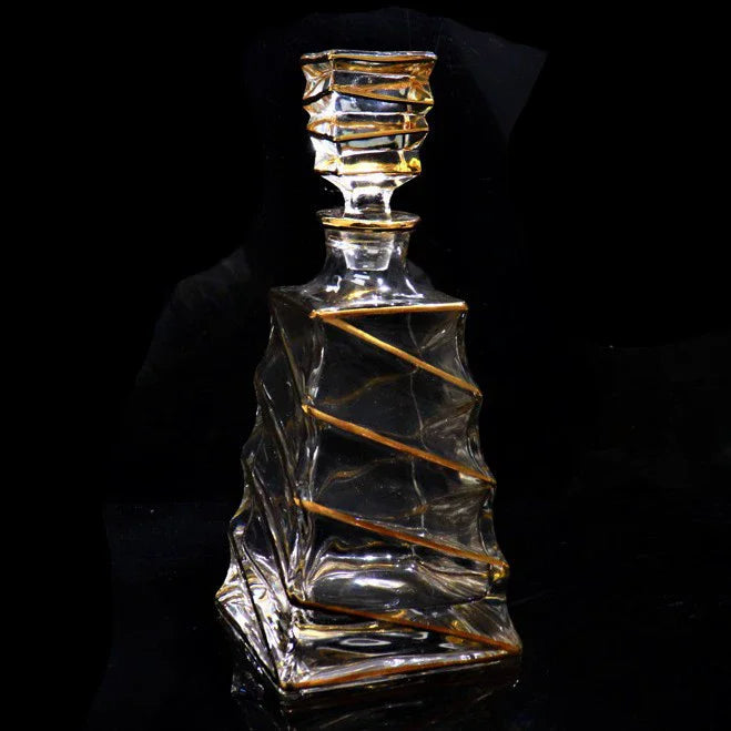 Crystal Red Wine Decanter with Gold Line – Whiskey & Liquor Dispenser Jug