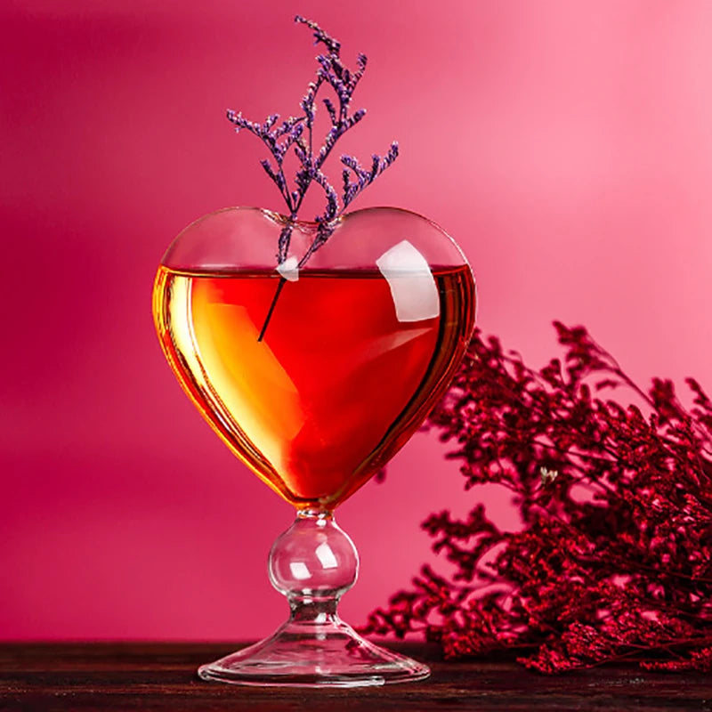 Heart-Shaped Glass Cup with Straw – 220ml Crystal Juice & Wine Glass