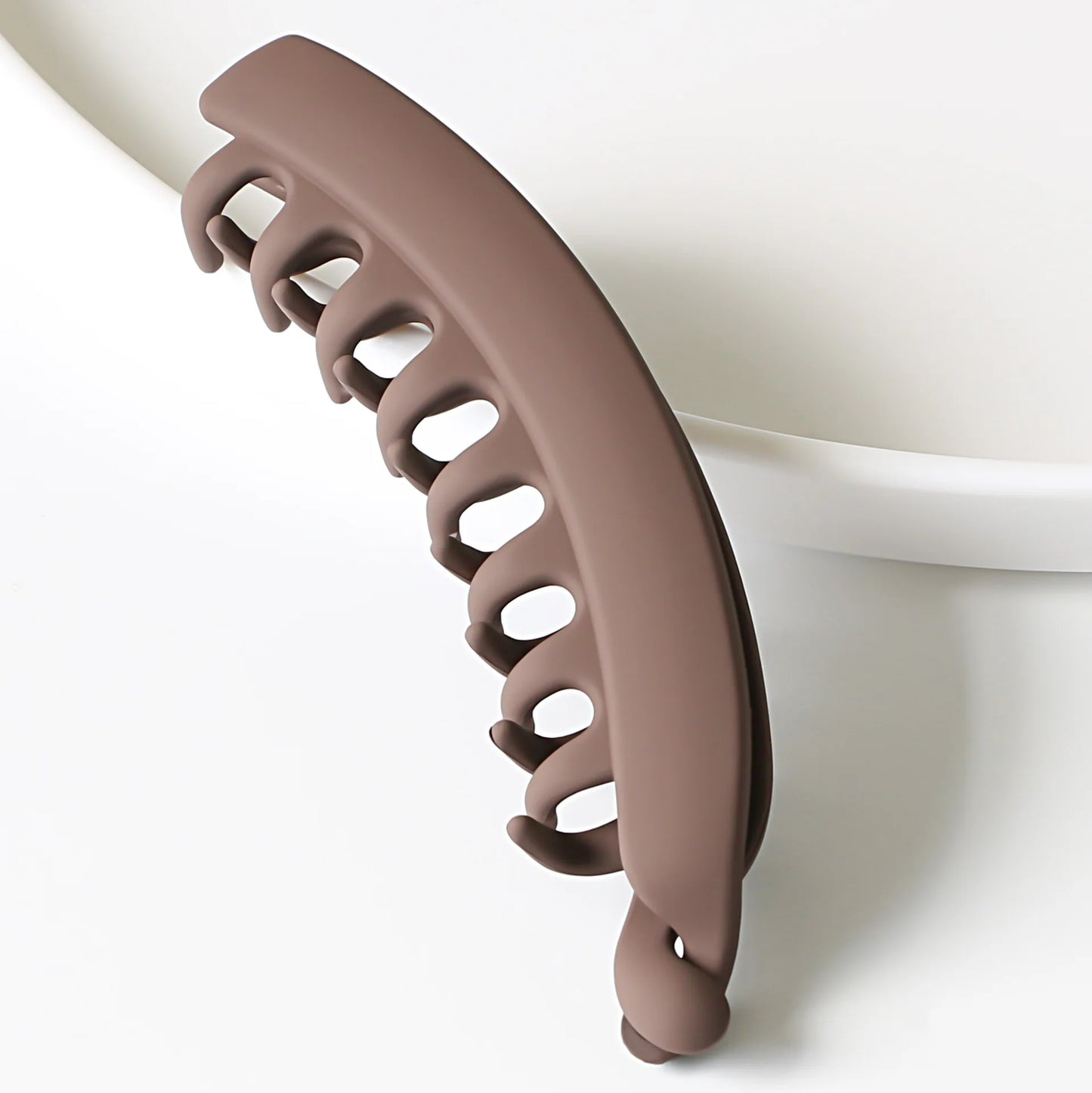 Banana Fish-Shaped Hair Clip – Solid Color Ponytail Barrette for Women