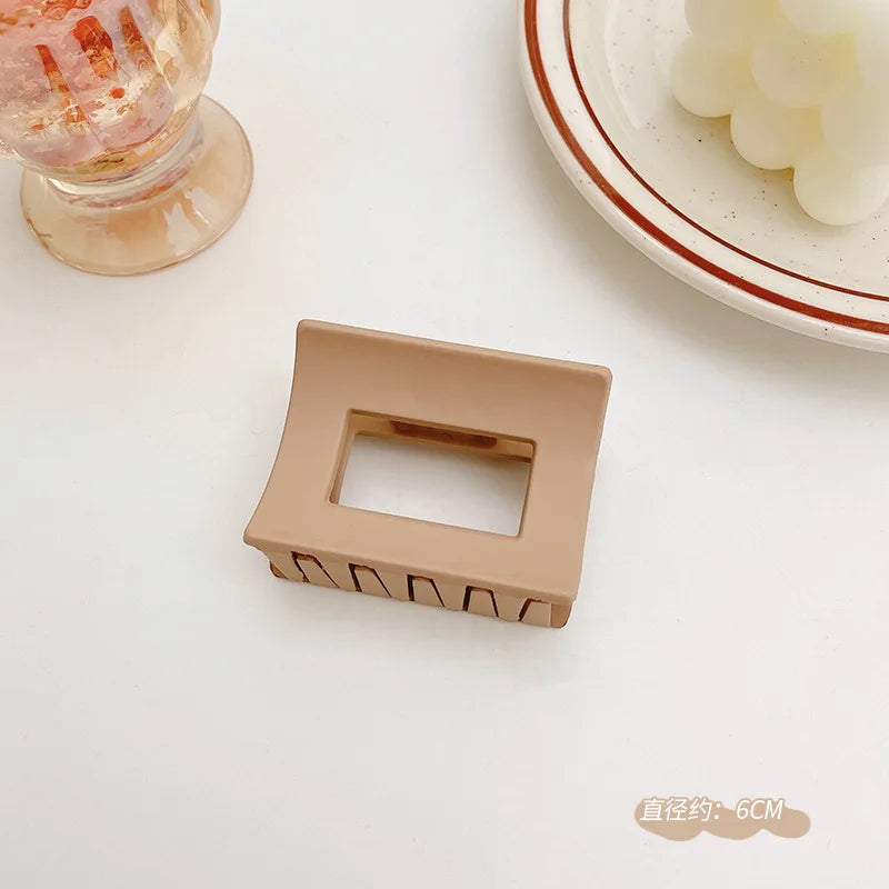 Large Acrylic Hair Claw Clip – Korean Style Coffee Color Hairpin for Women & Girls
